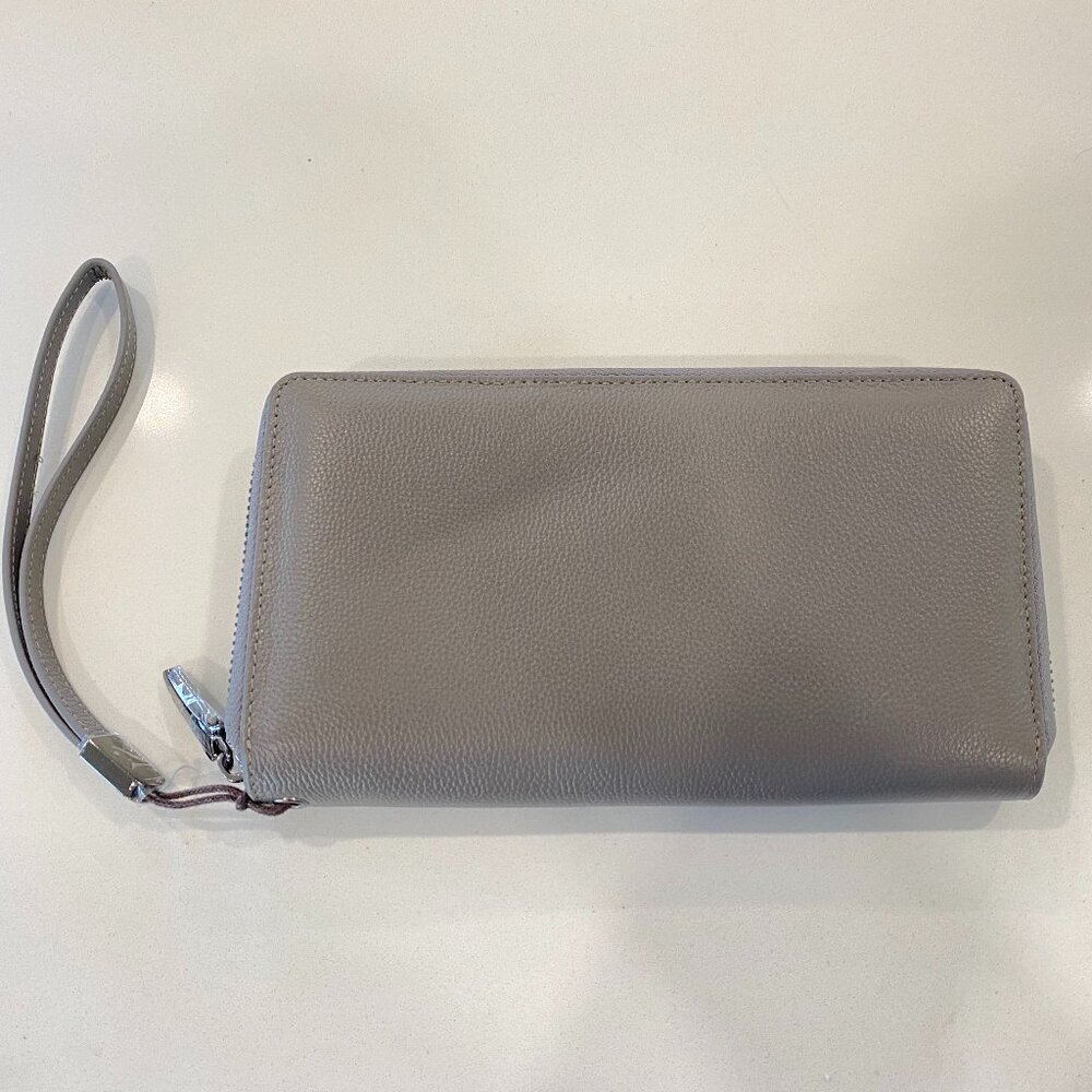 NWOT RFID Blocking Wallet